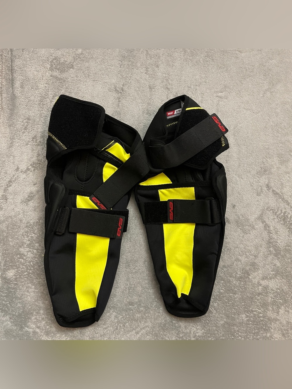 EVS TP199 Knee Guards Adult Small Black Yellow Motocross MX ATV Dirt Bike - Picture 4 of 10